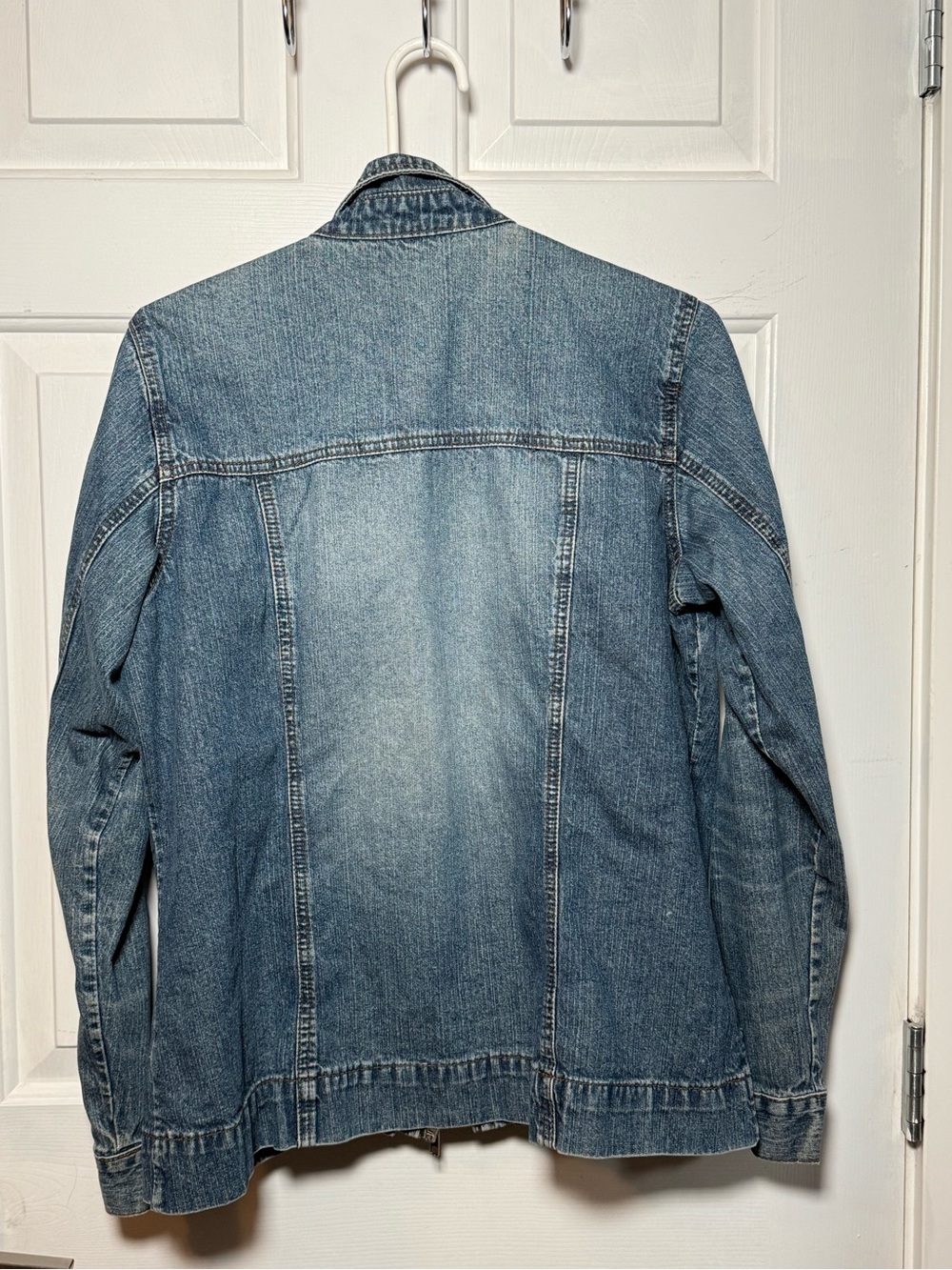 Men's Light Blue Denim Jacket - Picture 3 of 3
